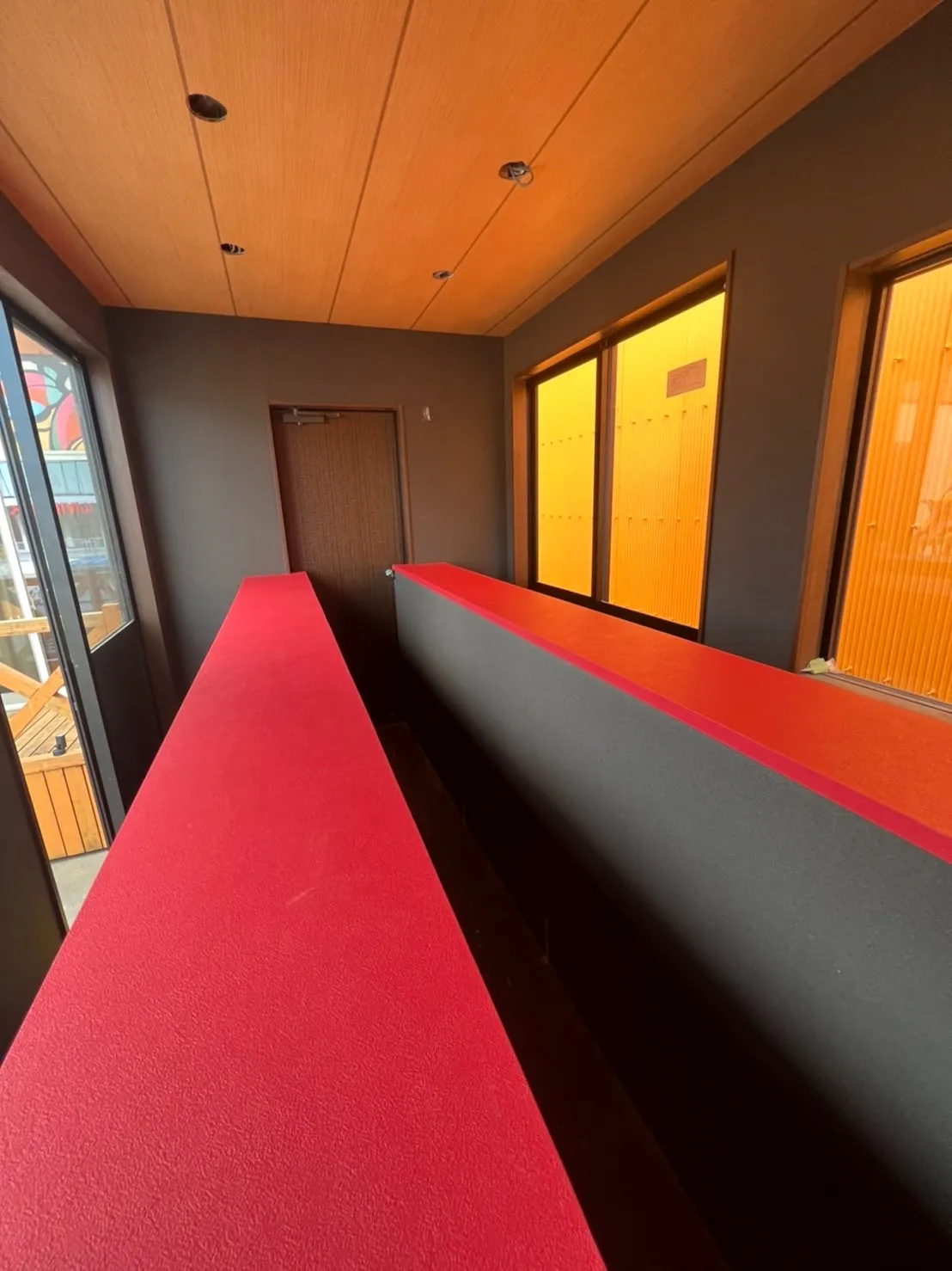 出店場所を自由に選べる！カウンター付き飲食店用トレーラーハウス販売中🚚✨